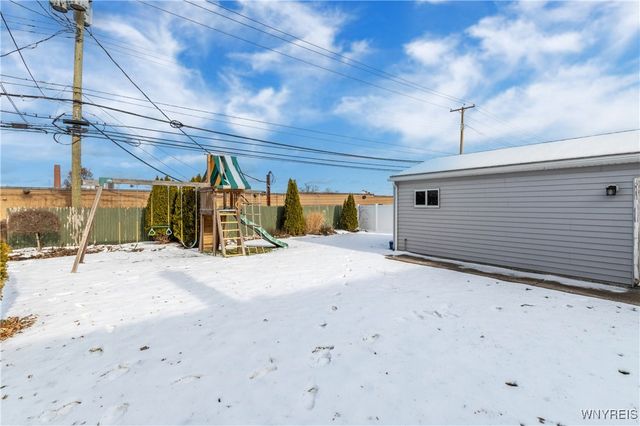 230 Glencove Road, Tonawanda, NY 14223