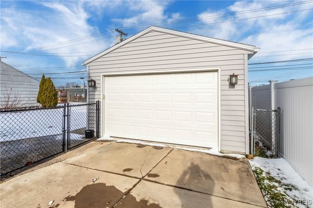 230 Glencove Road, Tonawanda, NY 14223