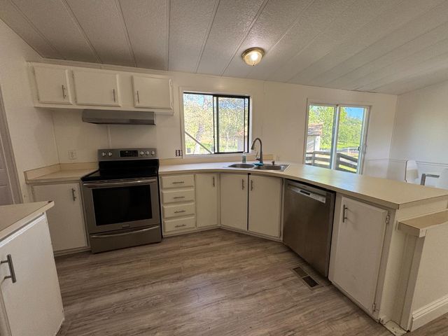 13600 Pino Ct, La Grange, CA 95329