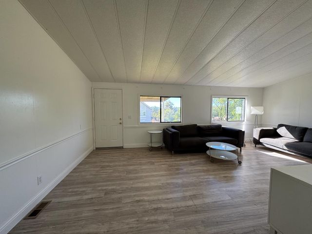 13600 Pino Ct, La Grange, CA 95329