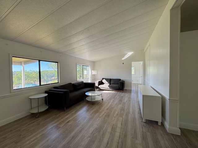 13600 Pino Ct, La Grange, CA 95329