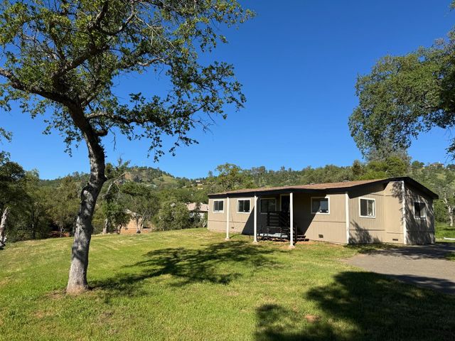 13600 Pino Ct, La Grange, CA 95329