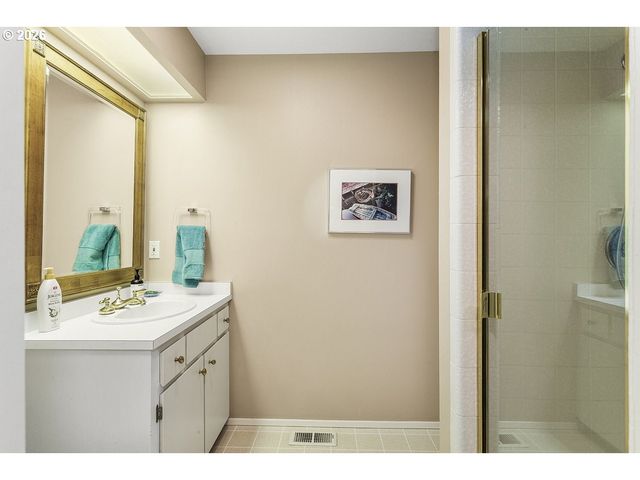 20307 Ne INTERLACHEN Ln, Fairview, OR 97024