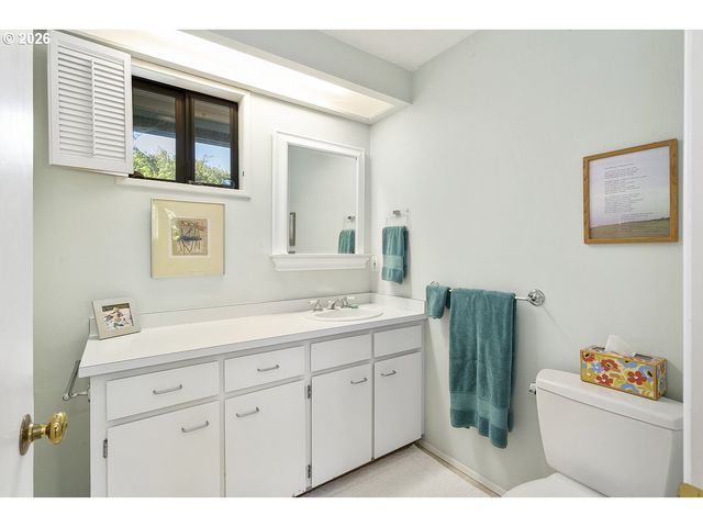 20307 Ne INTERLACHEN Ln, Fairview, OR 97024