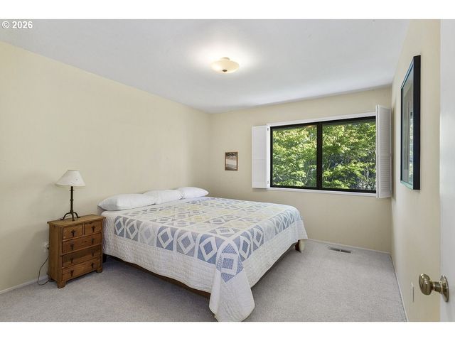 20307 Ne INTERLACHEN Ln, Fairview, OR 97024