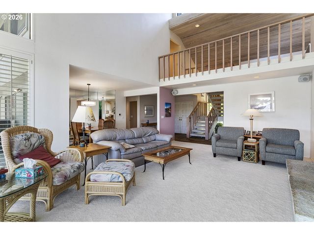 20307 Ne INTERLACHEN Ln, Fairview, OR 97024