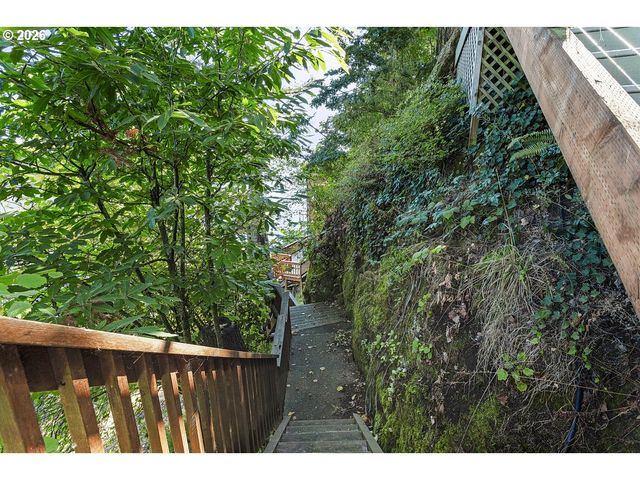 20307 Ne INTERLACHEN Ln, Fairview, OR 97024