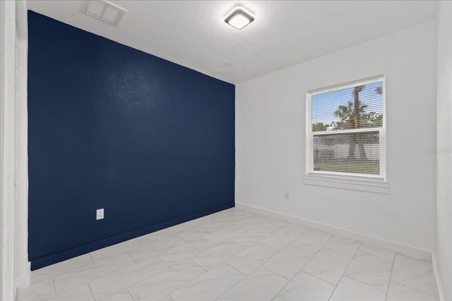 8730 N CALDER PLACE, Tampa, FL 33604