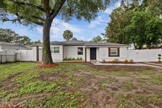 8730 N CALDER PLACE, Tampa, FL 33604
