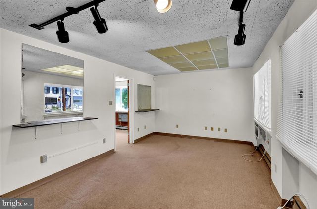 2520 PENN AV, Reading, PA 19609