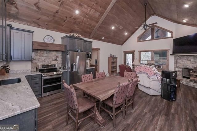 110 RIDGECREST, Ellijay, GA 30540