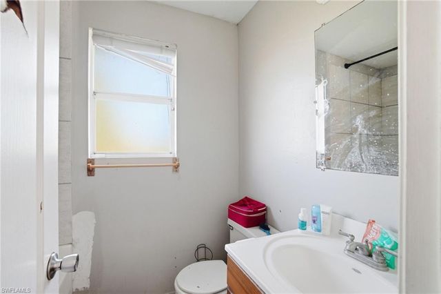 2801 28th ST SW, Lehigh Acres, FL 33976