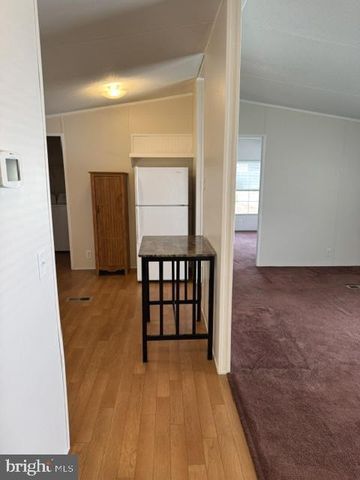 56 COOL BREEZE, Middle River, MD 21220