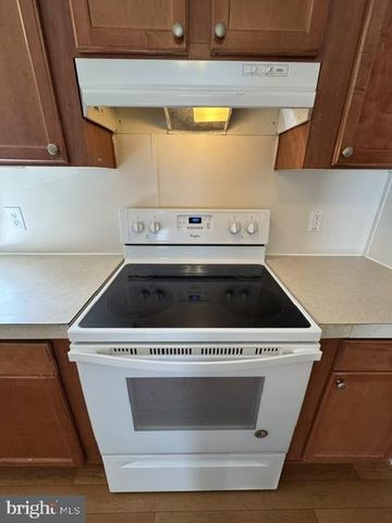 56 COOL BREEZE, Middle River, MD 21220