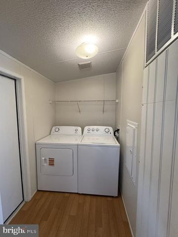 56 COOL BREEZE, Middle River, MD 21220