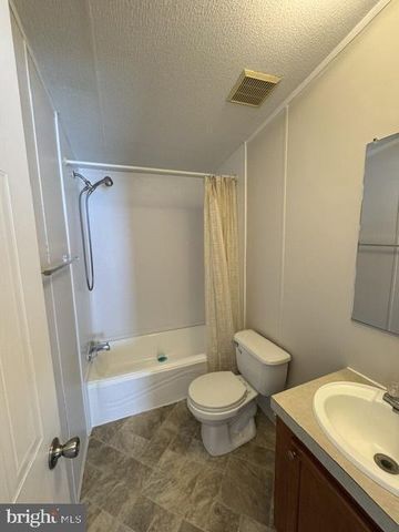 56 COOL BREEZE, Middle River, MD 21220