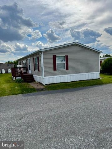 56 COOL BREEZE, Middle River, MD 21220