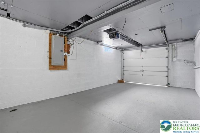 1652 Pleasant View Road, Lower Saucon Twp, PA 18015