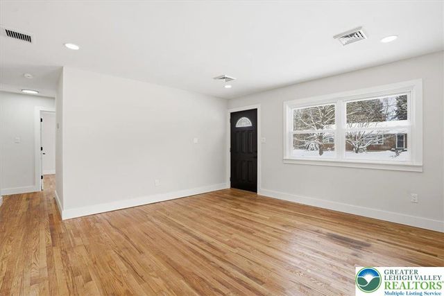 1652 Pleasant View Road, Lower Saucon Twp, PA 18015