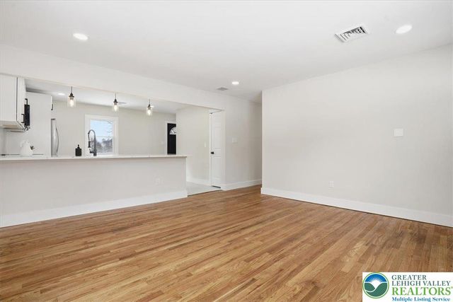 1652 Pleasant View Road, Lower Saucon Twp, PA 18015