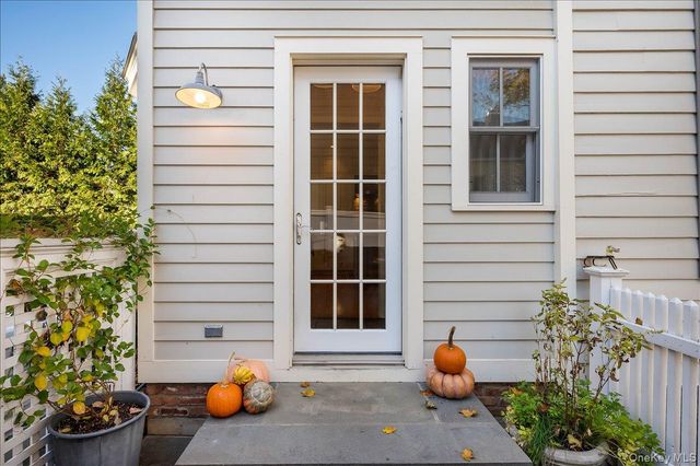 322 N Broadway, Nyack, NY 10960