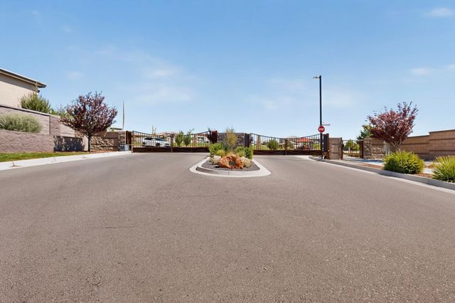 12119 Badger Mountain Trail NW, Albuquerque, NM 87120