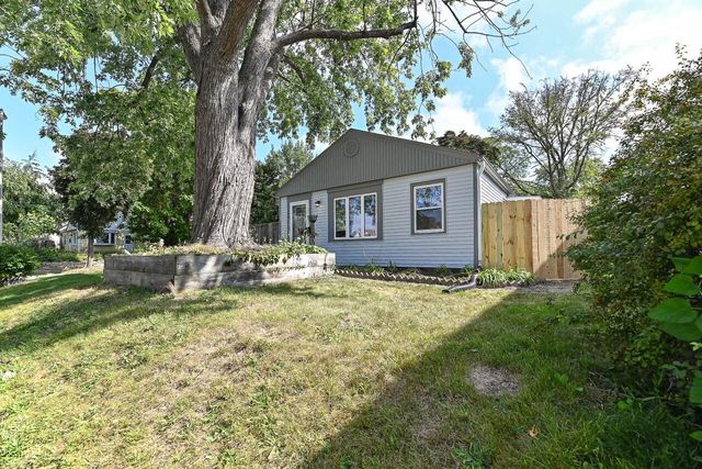 3806 S 92nd STREET, Milwaukee, WI 53228