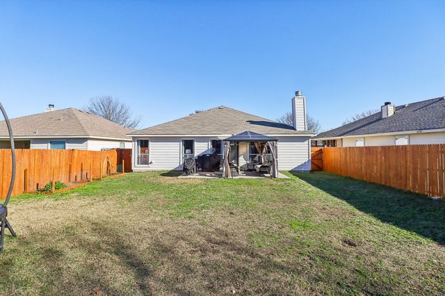 1113 Day Dream Drive, Fort Worth, TX 76052