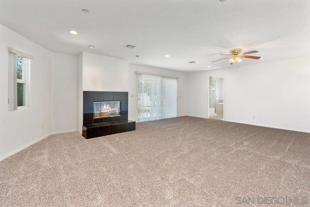 Image 11 of property listing at 411 Leclair, Escondido, CA 92026