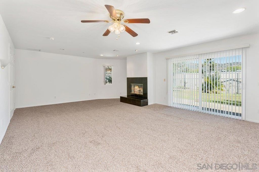 Image 12 of property listing at 411 Leclair, Escondido, CA 92026