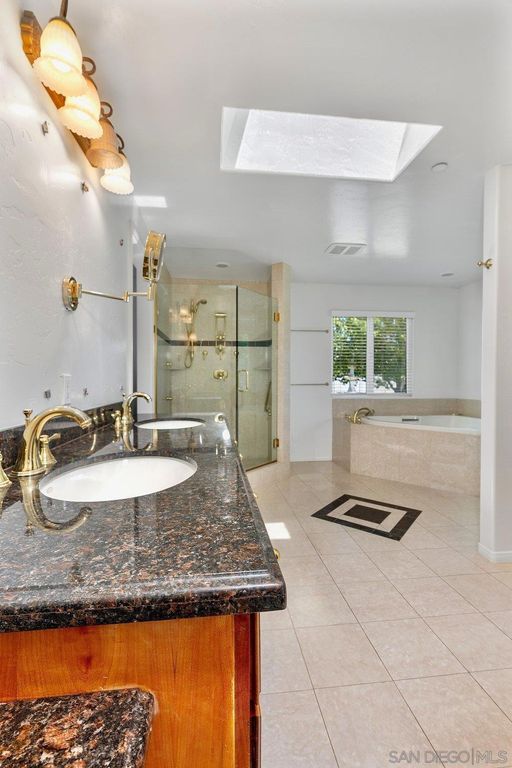 Image 13 of property listing at 411 Leclair, Escondido, CA 92026