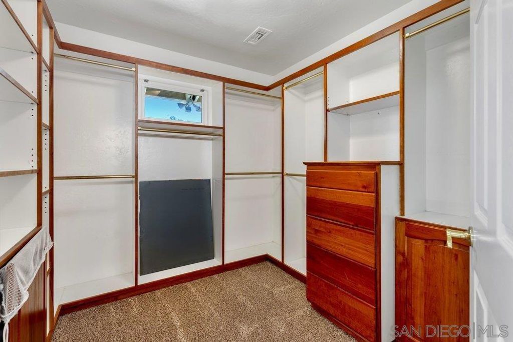 Image 19 of property listing at 411 Leclair, Escondido, CA 92026
