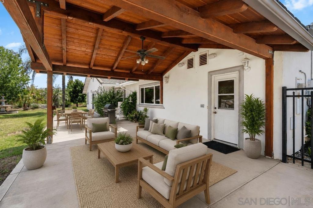 Image 26 of property listing at 411 Leclair, Escondido, CA 92026