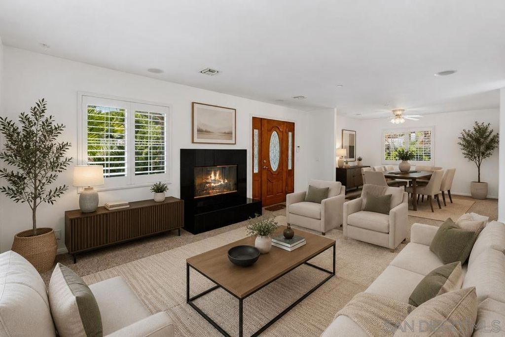 Image 3 of property listing at 411 Leclair, Escondido, CA 92026