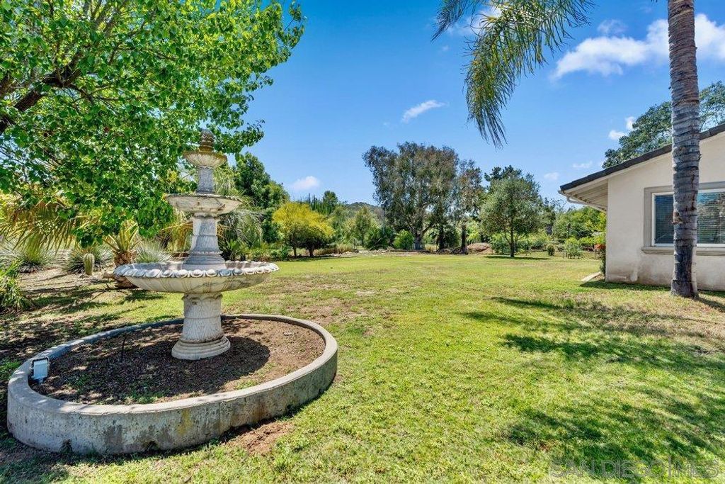 Image 32 of property listing at 411 Leclair, Escondido, CA 92026
