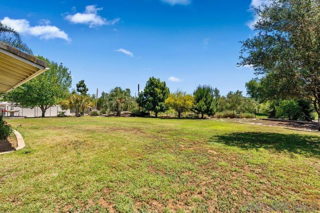 Image 39 of property listing at 411 Leclair, Escondido, CA 92026
