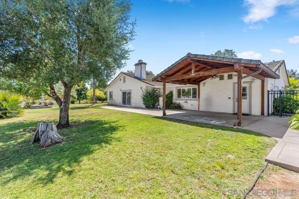 Image 40 of property listing at 411 Leclair, Escondido, CA 92026