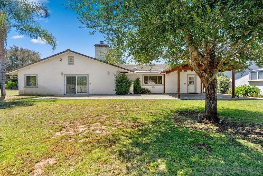Image 41 of property listing at 411 Leclair, Escondido, CA 92026