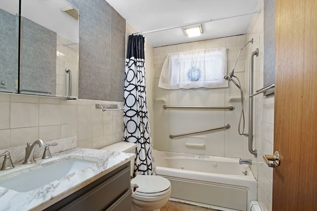 42 Allen St, Abington, MA 02351