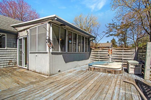 42 Allen St, Abington, MA 02351