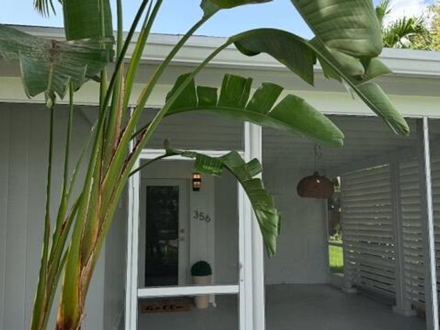 356 Orange Way, West Palm Beach, FL 33405