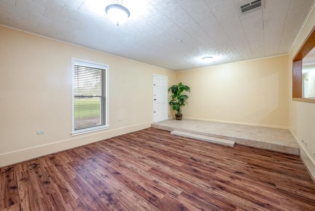 209 Country Estates Drive, Houma, LA 70364