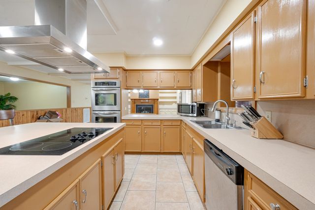 209 Country Estates Drive, Houma, LA 70364