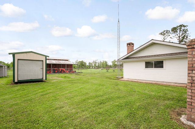 209 Country Estates Drive, Houma, LA 70364