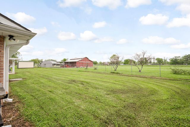 209 Country Estates Drive, Houma, LA 70364