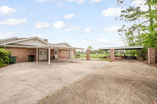 209 Country Estates Drive, Houma, LA 70364