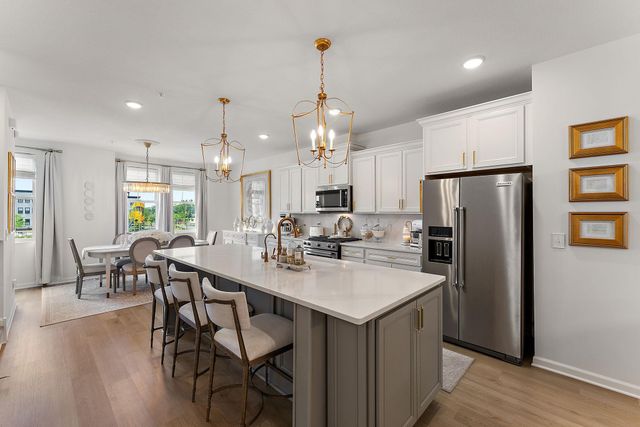 870 Mount Curve Boulevard F, Saint Paul, MN 55116