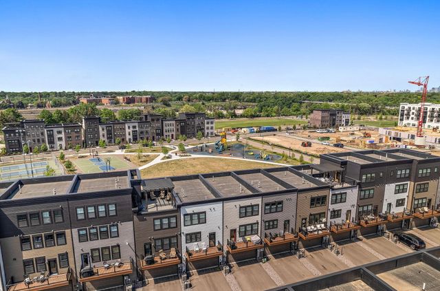 870 Mount Curve Boulevard F, Saint Paul, MN 55116