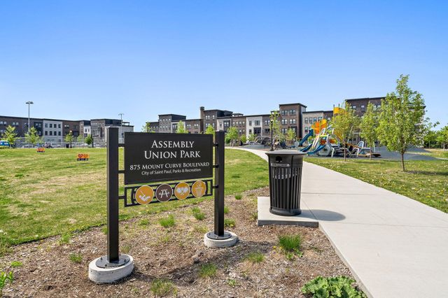 870 Mount Curve Boulevard F, Saint Paul, MN 55116