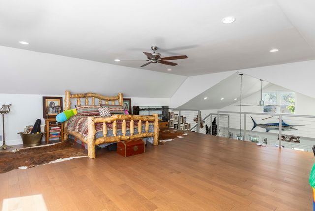 565 Whitney Terrace, Medford, OR 97504